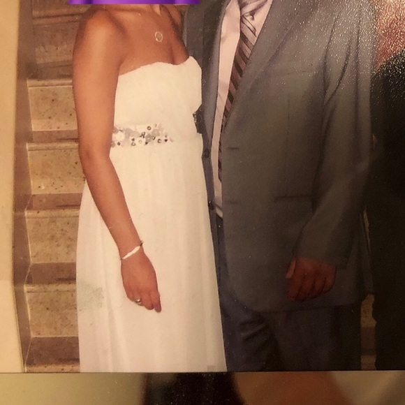 Dress - Picture 3 of 3